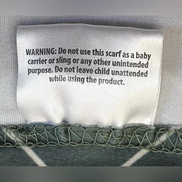 Itzy Ritzy Mom Boss 4-in-1 Carseat, Shopping Cart, or Breastfeeding Cover, Scarf - Picture 13 of 16